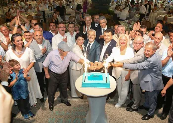 Nilüfer ailesi 36. yaşını kutladı