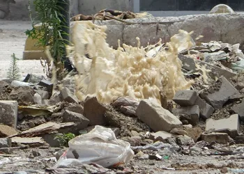 Patlayan doğalgaz borusu paniğe neden oldu