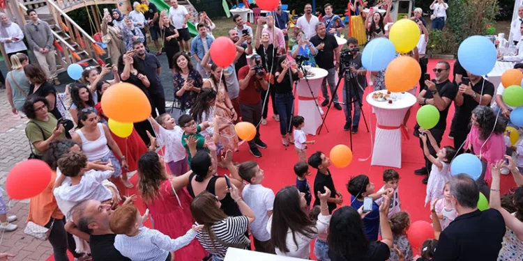 Yeni döneme renkli ‘merhaba’