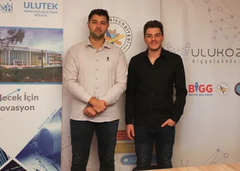 Girişimciler sağlıklı çikolata yapacak makine üretti