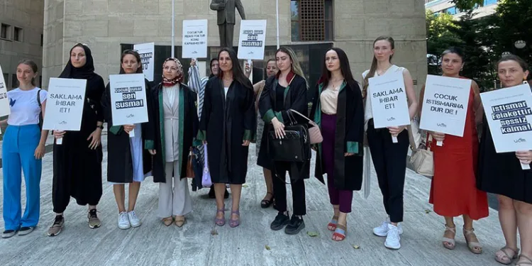 Bursa’da çöp evde bulunan çocuğun teyzesi yargılanıyor
