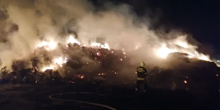15 bin balya saman kül oldu
