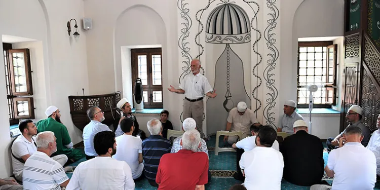 Kediler Tekkesi’nin son şeyhi dualarla anıldı