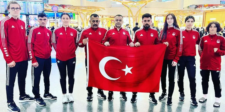 Erciyes’te hazırlandılar, madalyalar ile döndüler
