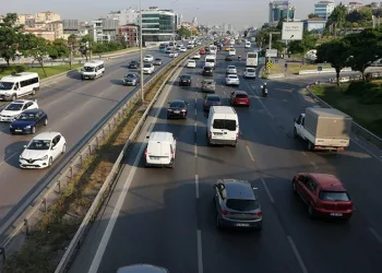 Bayram tatili sonrası trafik yoğunluğu