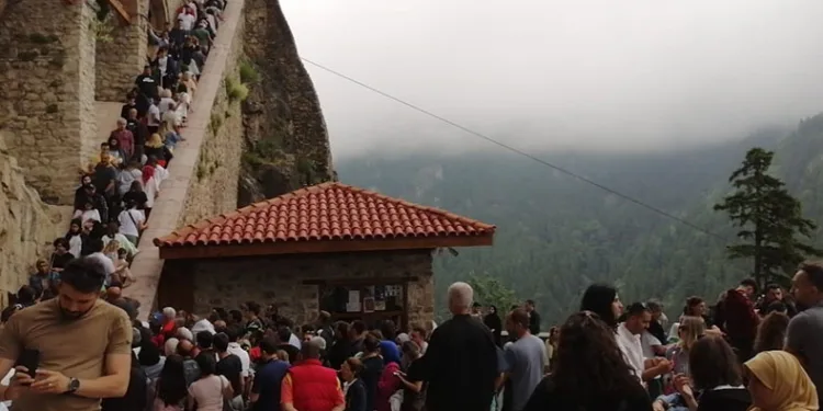 Sümela Manastırı’na turist akını