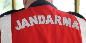 Komşusunun bahçesini kazdı, jandarmanın dikkatinden kaçamadı