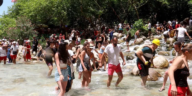 Saklıkent Kanyonunda turist bereketi