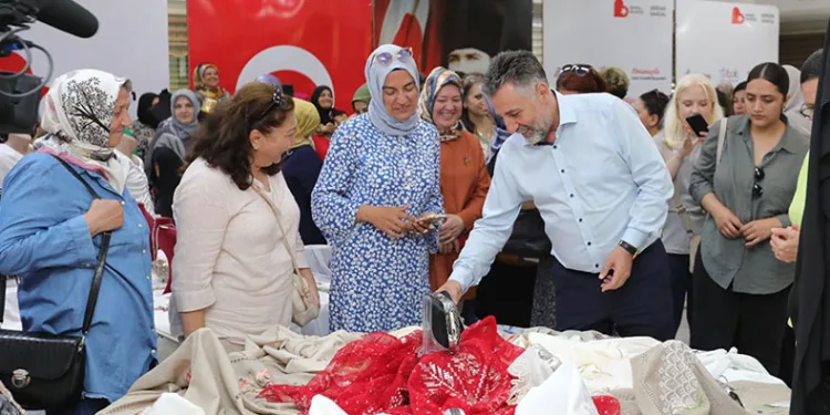 Hedef güçlü kadın, güçlü Bayraklı