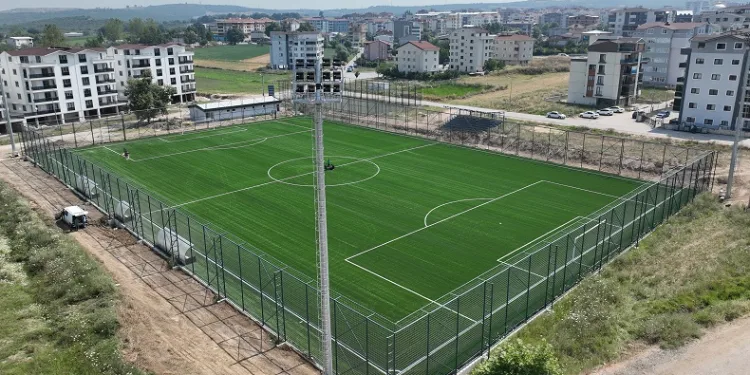 Akçalar’a futbol sahası