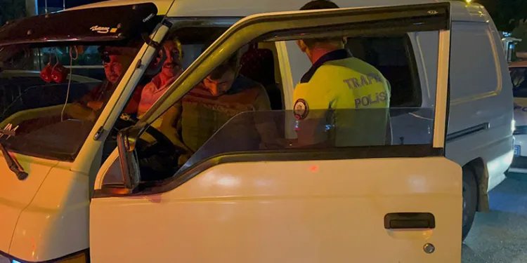 Bursa’da, ‘Dur’ ihtarına uymayan sürücü alkollü çıktı