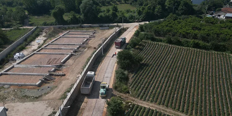 İnegöl’de sathi kaplama çalışmları başladı