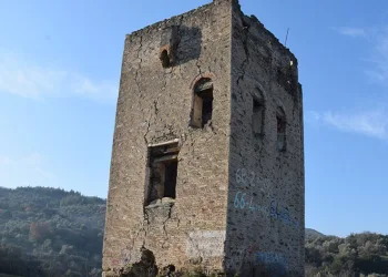 Donduran Kulesi, güçlendirme bekliyor