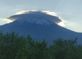 Ağrı Dağı şapkasını taktı