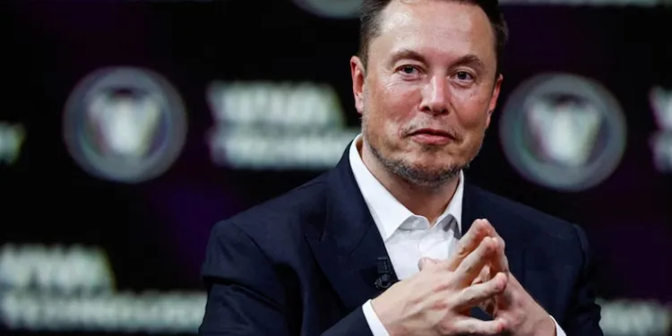 Musk’tan Twitter’a geçici sınırlama