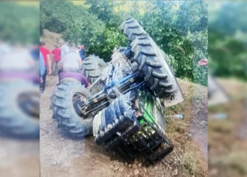 Kardeşleri traktör kazası ayırdı
