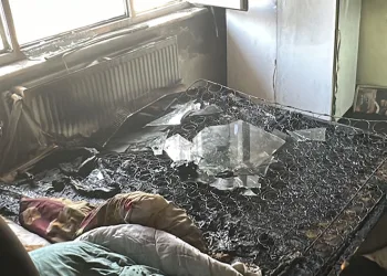 Kiracı evi yakıp kaçtı