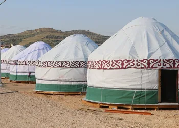 Kırgız çadırları, depremzedelere sıcak yuva olacak