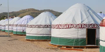 Kırgız çadırları, depremzedelere sıcak yuva olacak