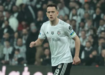 Beşiktaşlı oyuncu Amir Hadziahmetovic:  “Deplasmana daha avantajlı bir skorla gidiyoruz” dedi