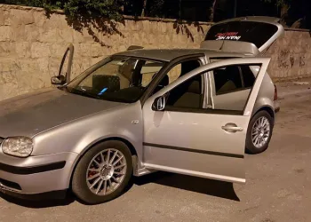 Otomobilde çakmak gazı patladı