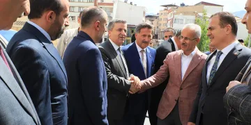 Ulaştırma Bakanı Uraloğlu Hakkari’de