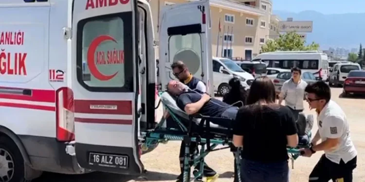 Bursa’da fabrika yangını, 3 işçi dumandan etkilendi