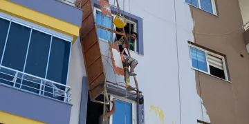 İskelenin halatı koptu, canından oluyordu