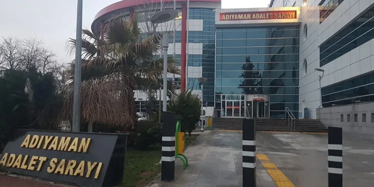Depremde yıkılan binalarla ilgili 49 kişi tutuklandı