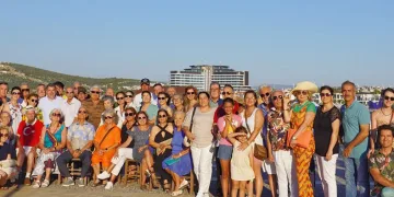 Çeşme’de 74 yıllık geleneksel bayramlaşma