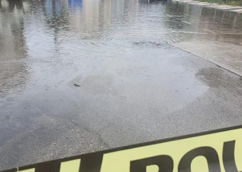 Bursa’da sağanak yağış hayatı felç etti