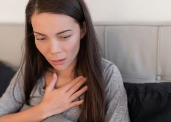 Panik atak nedir? Belirtileri nelerdir