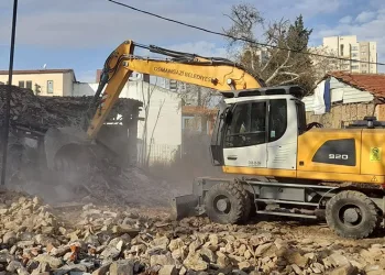 Bursa’da, tarihi bölge metruk binalardan temizlendi