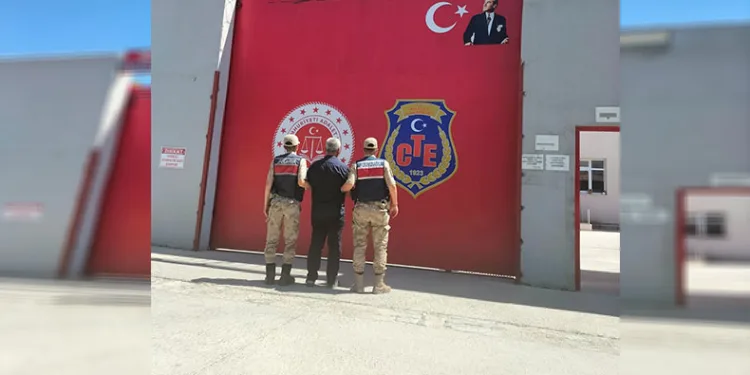 Yangına neden olan bir kişi tutuklandı