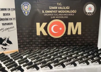 Ruhsatsız silah deposuna baskın