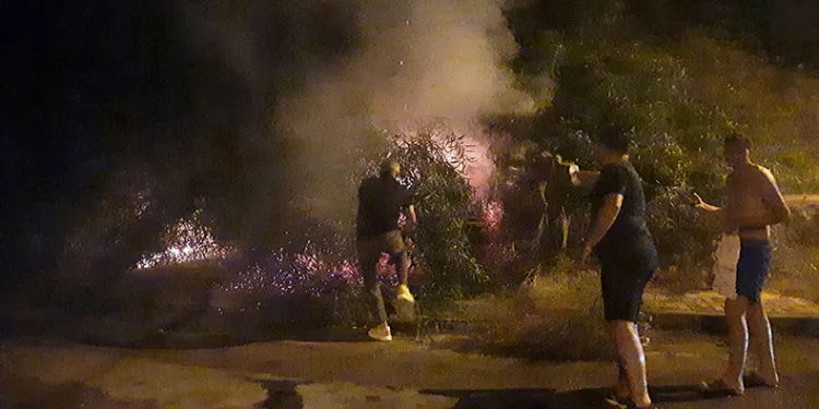 Yangını çekmek yerine söndürmeyi tercih ettiler