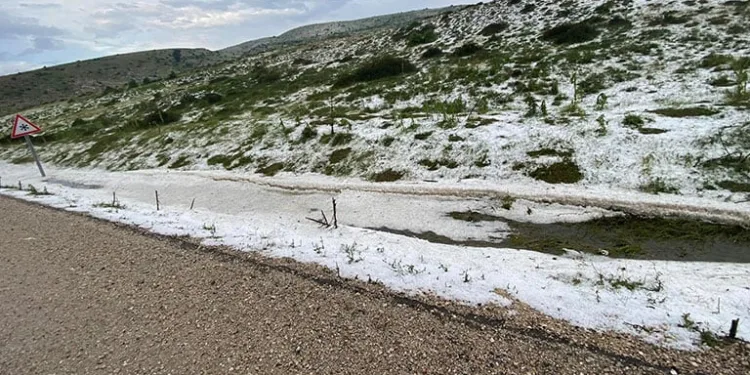 Bolu’da dolu yağışı