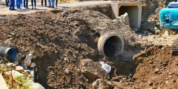 Sel sonrası yeni köprüler inşa ediliyor