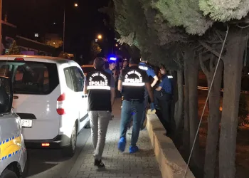 Katili bira kutusu ele verdi