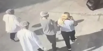 Tartıştığı iş arkadaşının parmağını ısırdı