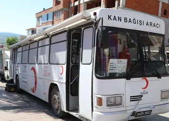 Kızılay Kavak’ta kan bağışı topladı