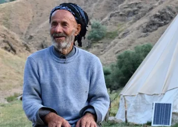 Kerem dede yaylasından vazgeçmiyor