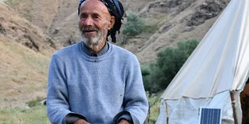 Kerem dede yaylasından vazgeçmiyor