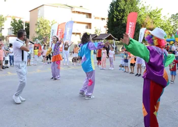 Körfez’de mahalle şenlikleri başladı