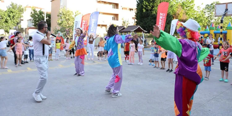 Körfez’de mahalle şenlikleri başladı