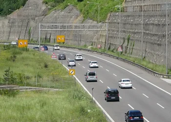 Tatilcilerin dönüş yolculuğu başladı