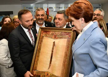 Akşener’e sürpriz doğum günü
