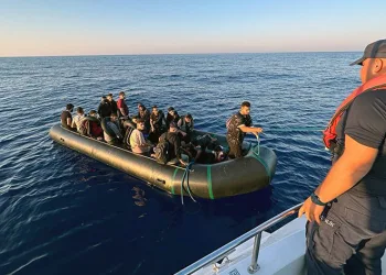 Fethiye’de 21 düzensiz göçmen kurtarıldı
