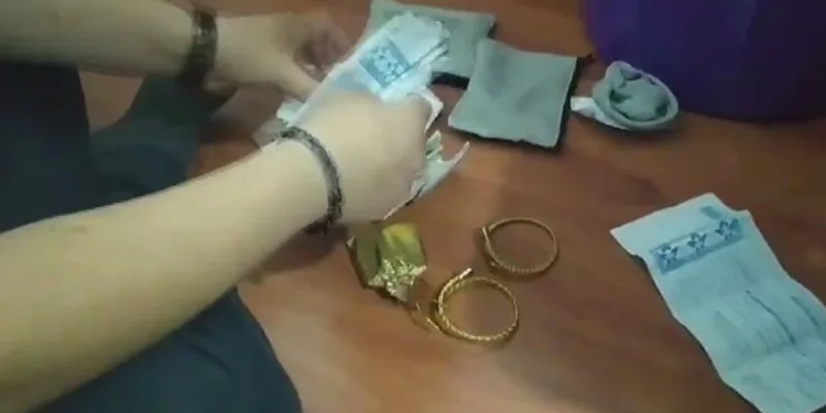 Esnafa zorla senet imzalattıran tefecilere operasyon
