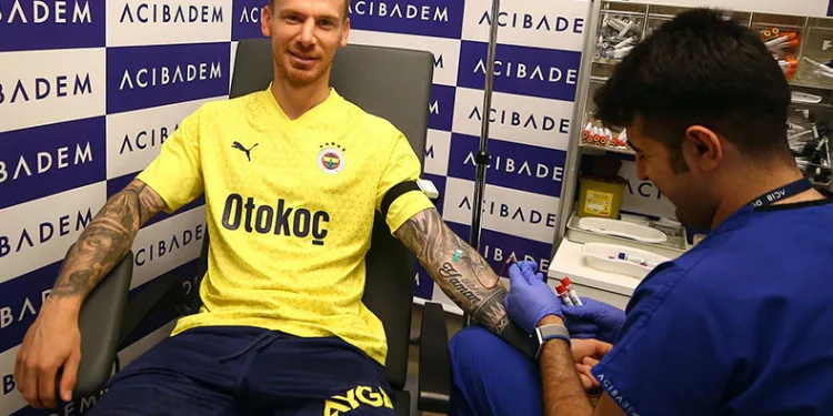Fenerbahçe’de sağlık kontrolleri başladı